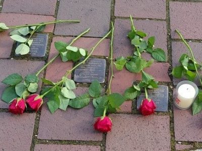 Besuch der Meitinger Stolpersteine im evangelischen Religionsunterricht